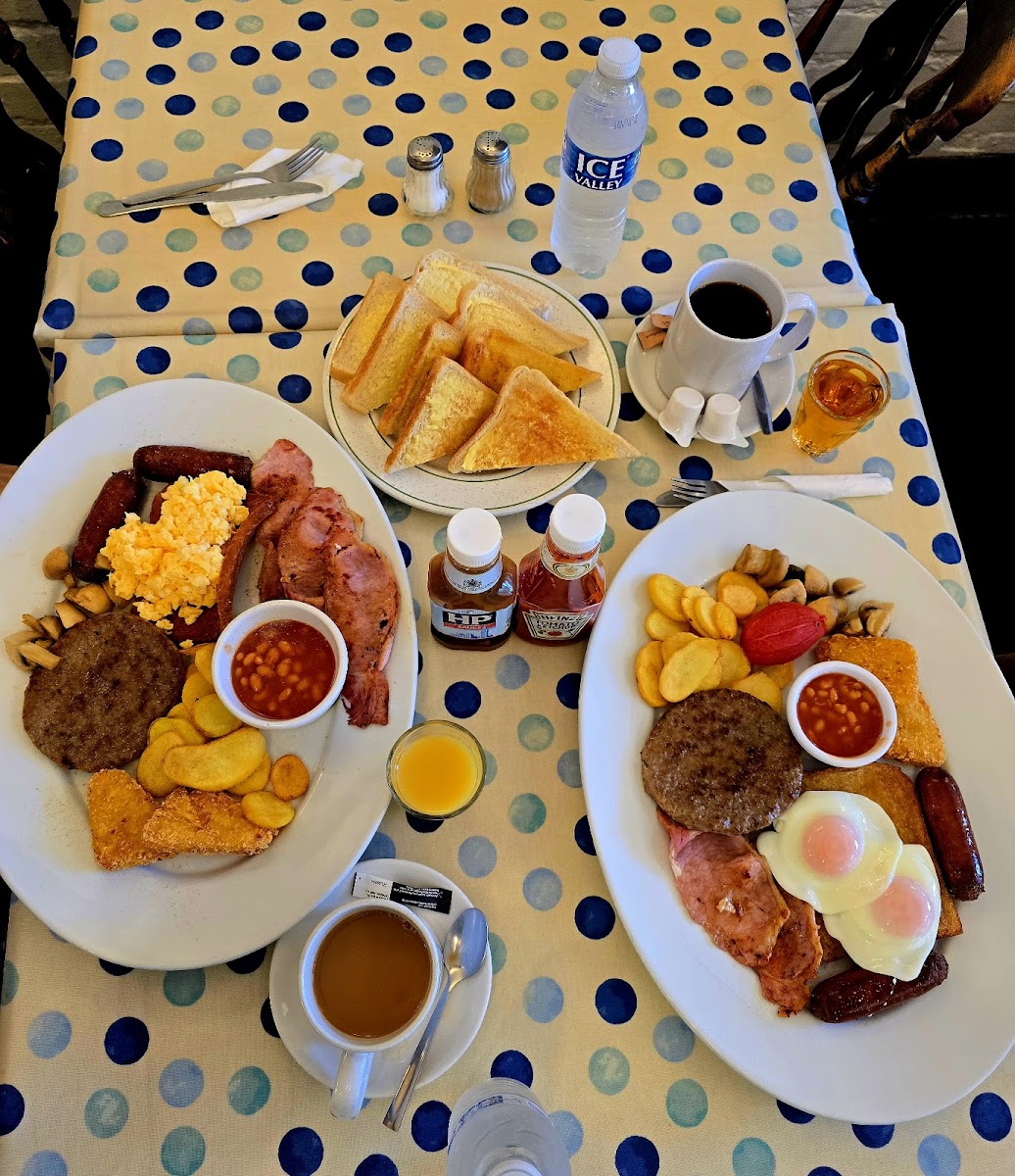 Binnies Cafe-4
