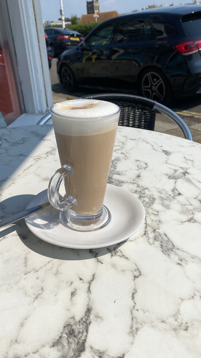 Binnies Cafe-9