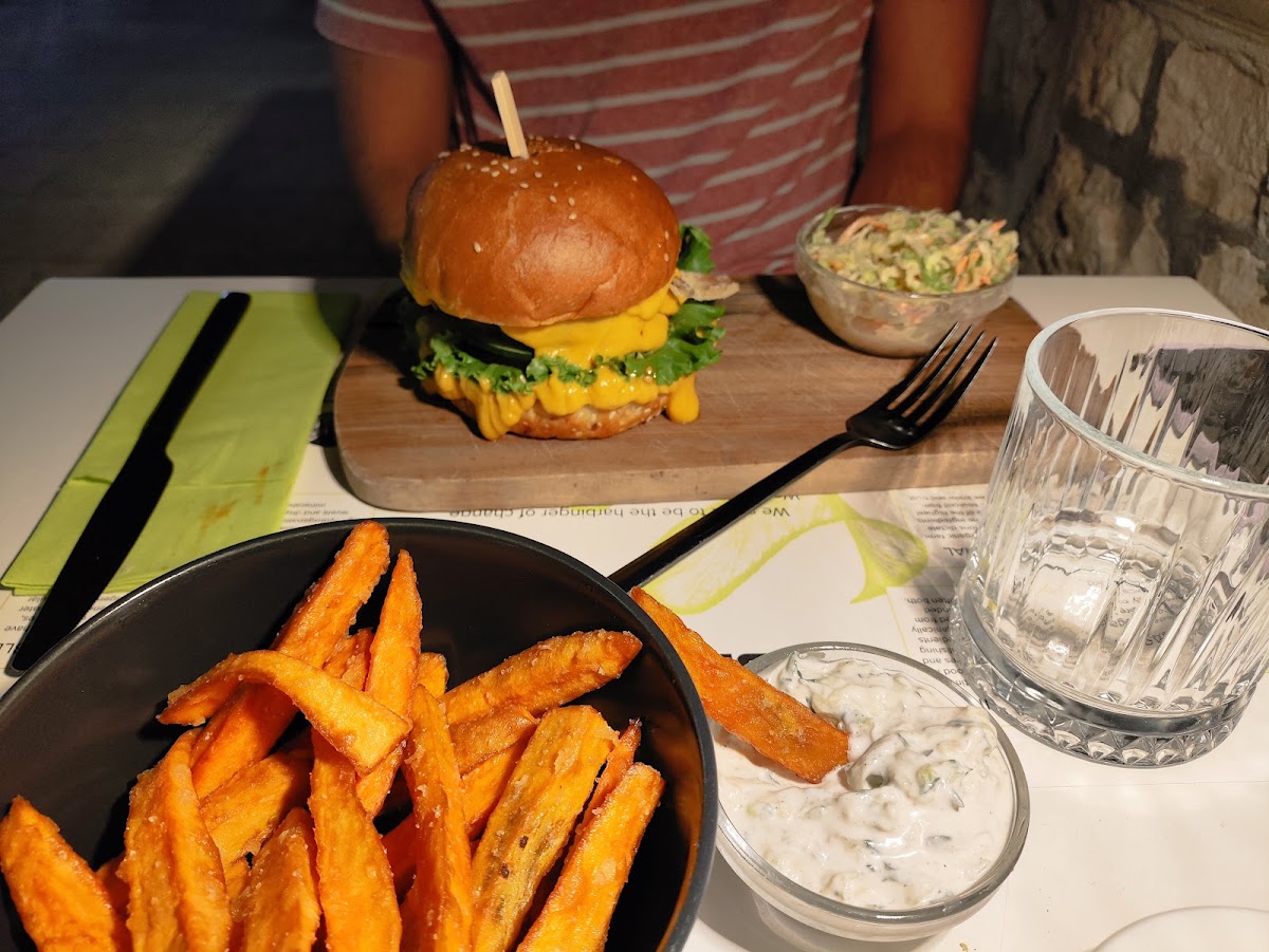 Biomania Bistro Bol-6