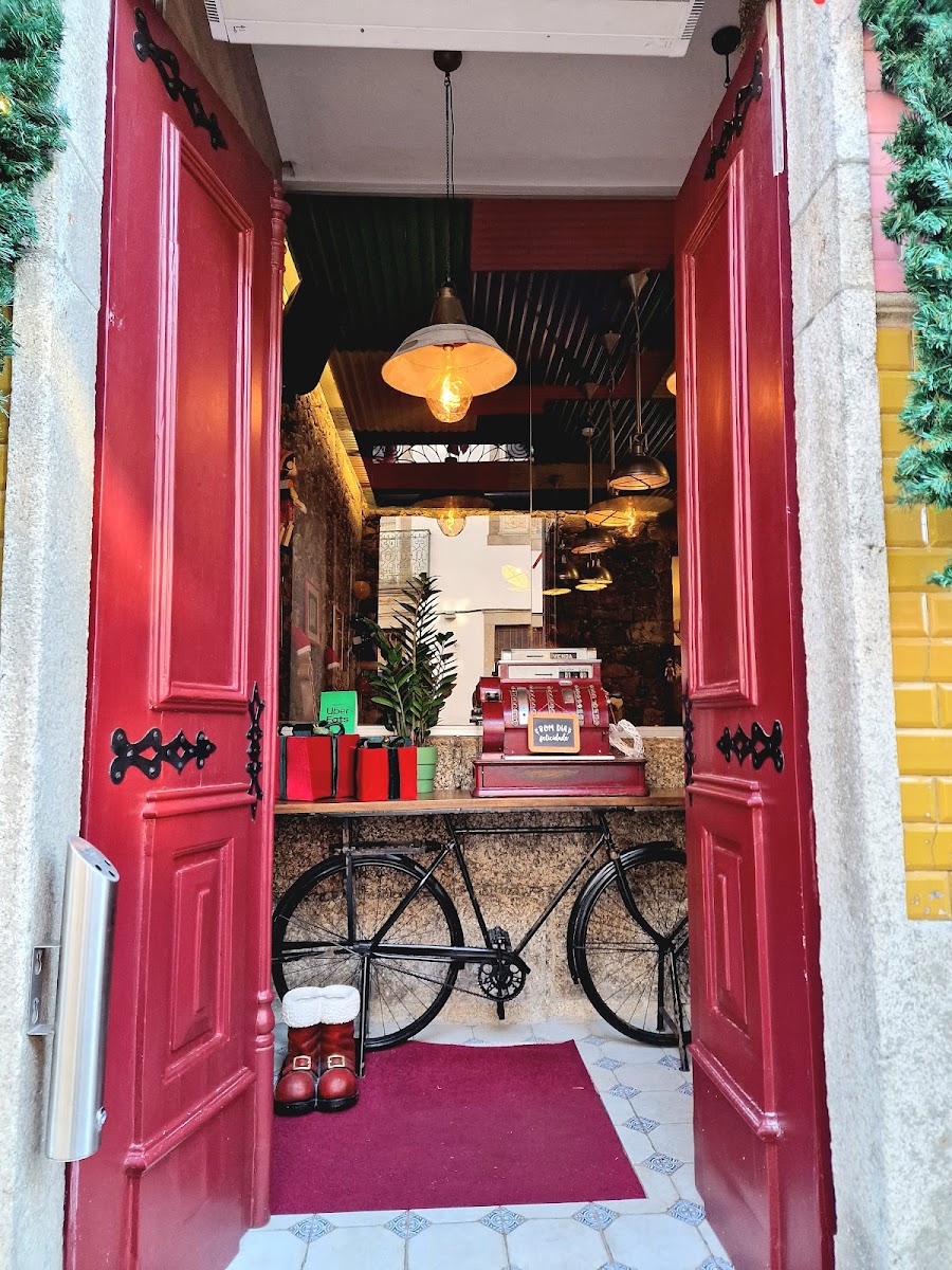 Bira Dos Namorados - Hambúrgueres | Pregos | Poke Bowls-3