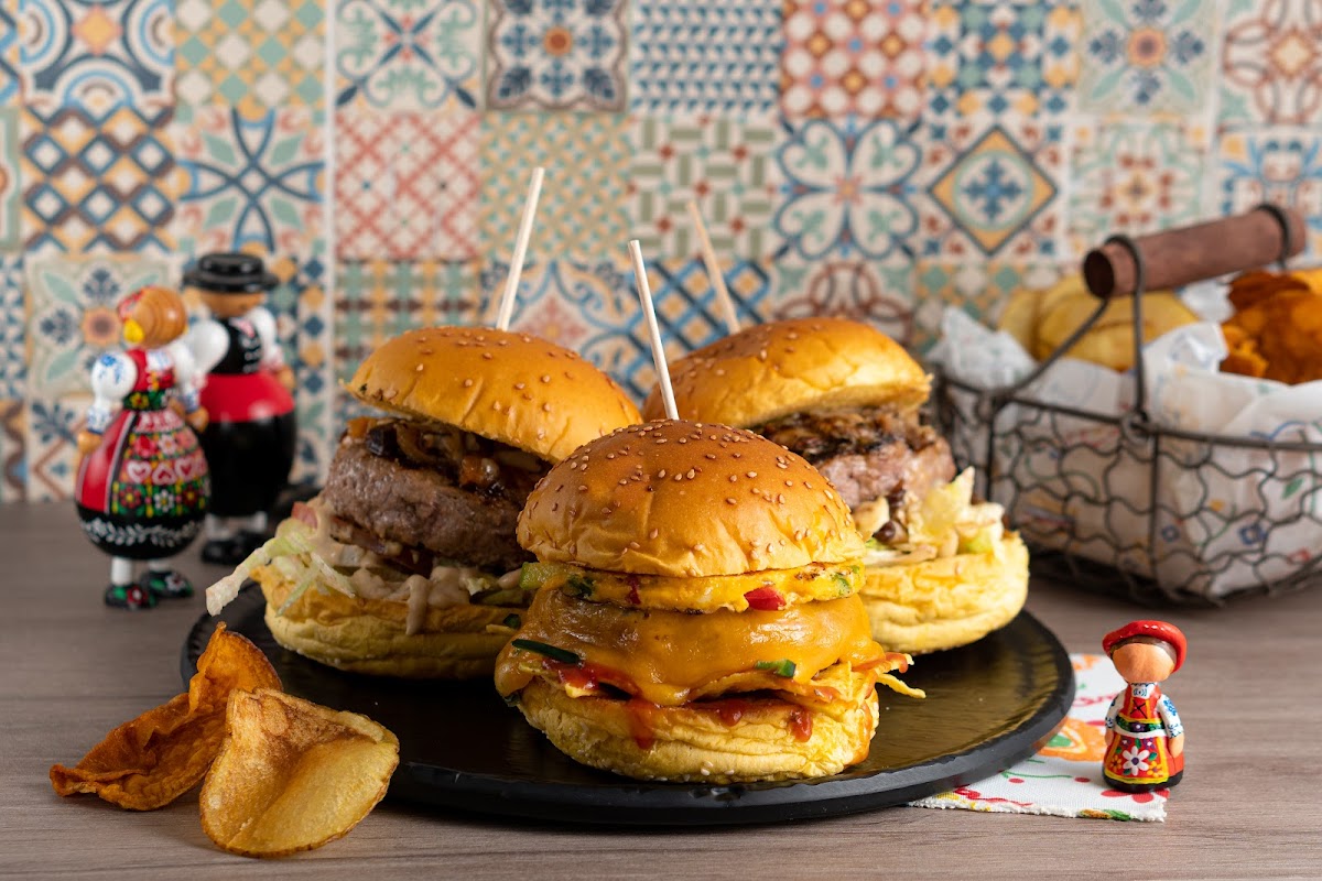 Bira Dos Namorados - Hambúrgueres | Pregos | Poke Bowls-4