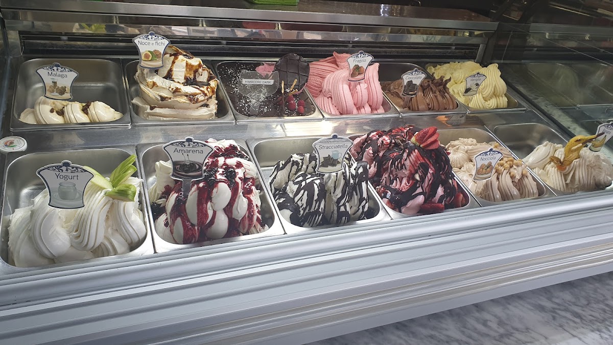 Bistro, Gelateria, Dolce Vita