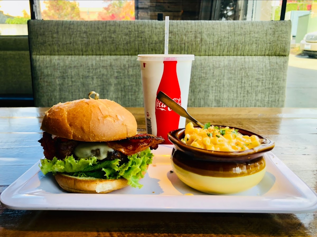 Blazing Onion Burger Company-10