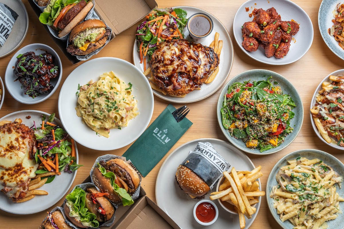 Bliv Cafe & Burger Bar-8