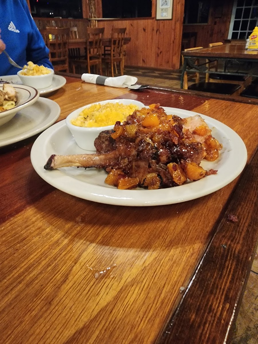 Blue Boar Restaurant & Bar-8