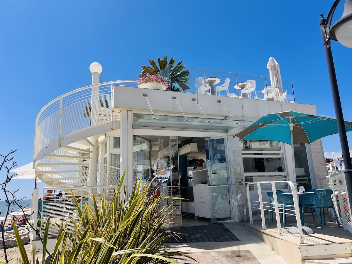 Blues Kiosk Bar