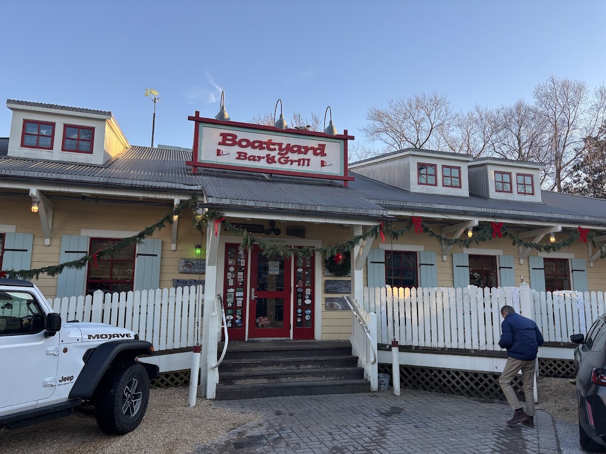 Boatyard Bar & Grill-3