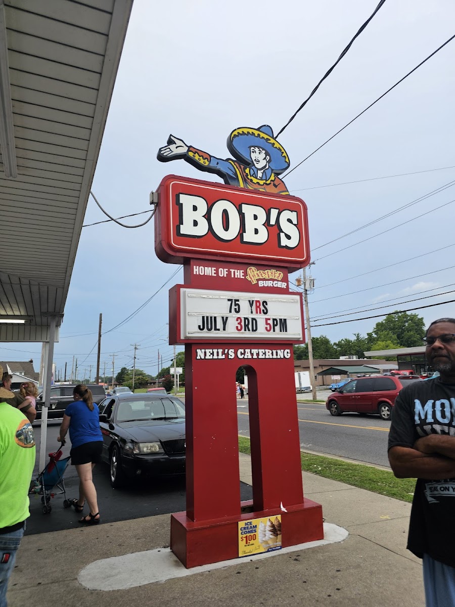 Bob's Drive-In Restaurant-3