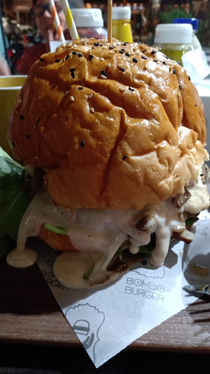 Bombo Burger Balmaceda-8