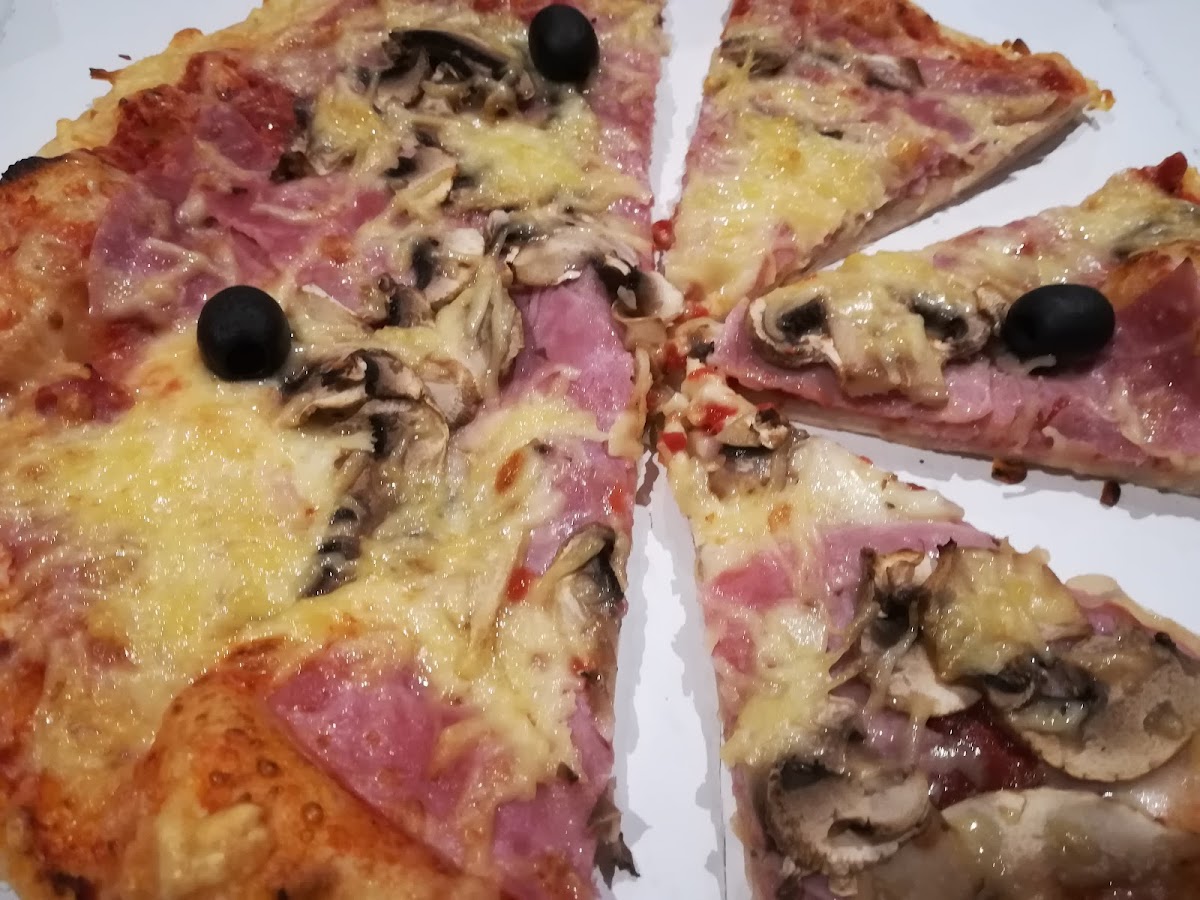 Boogy's Pizza-9