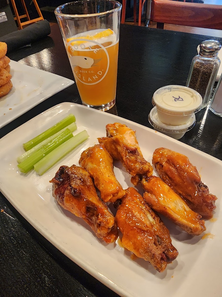 Brady's Pub & Restaurant-9