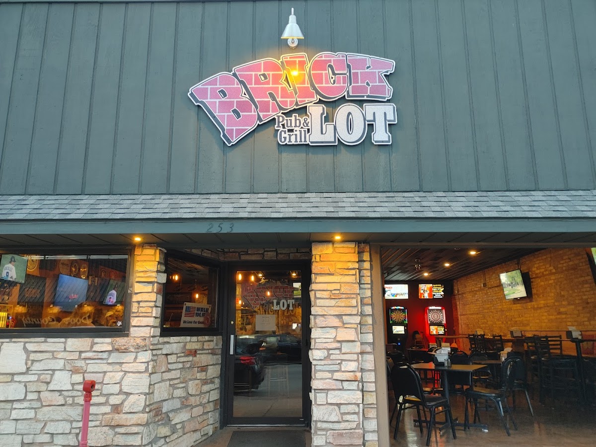 Brick Lot Pub & Grill