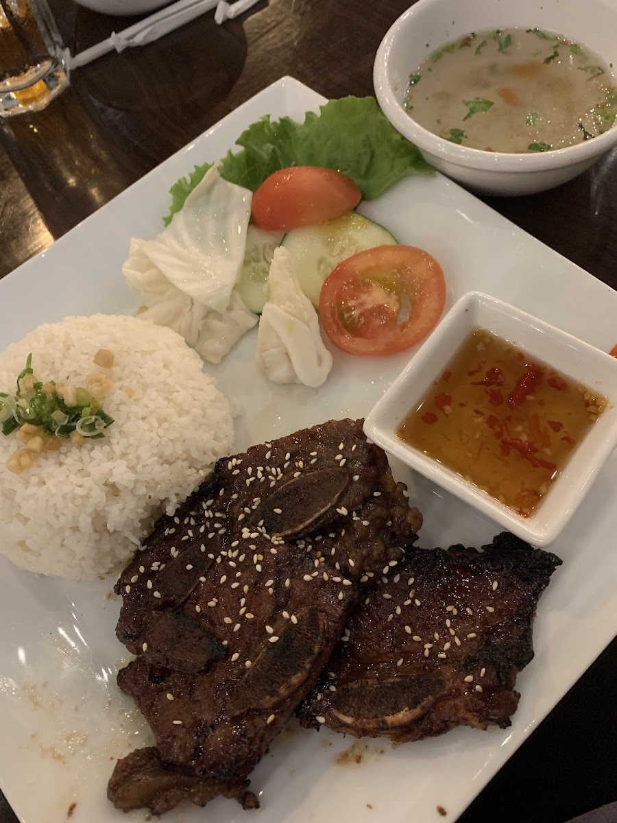 Broken Rice & Pho Restaurant Com Tam Viet-8