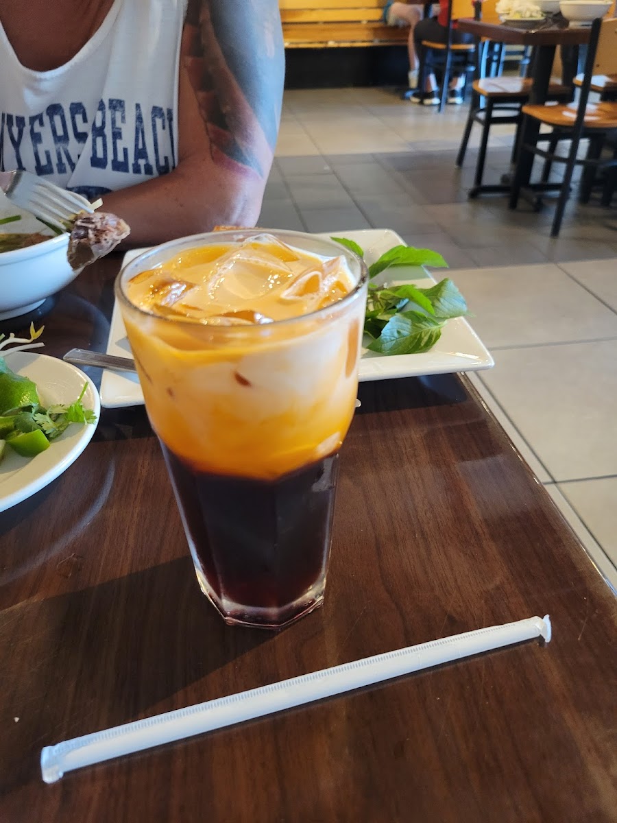 Broken Rice & Pho Restaurant Com Tam Viet-9
