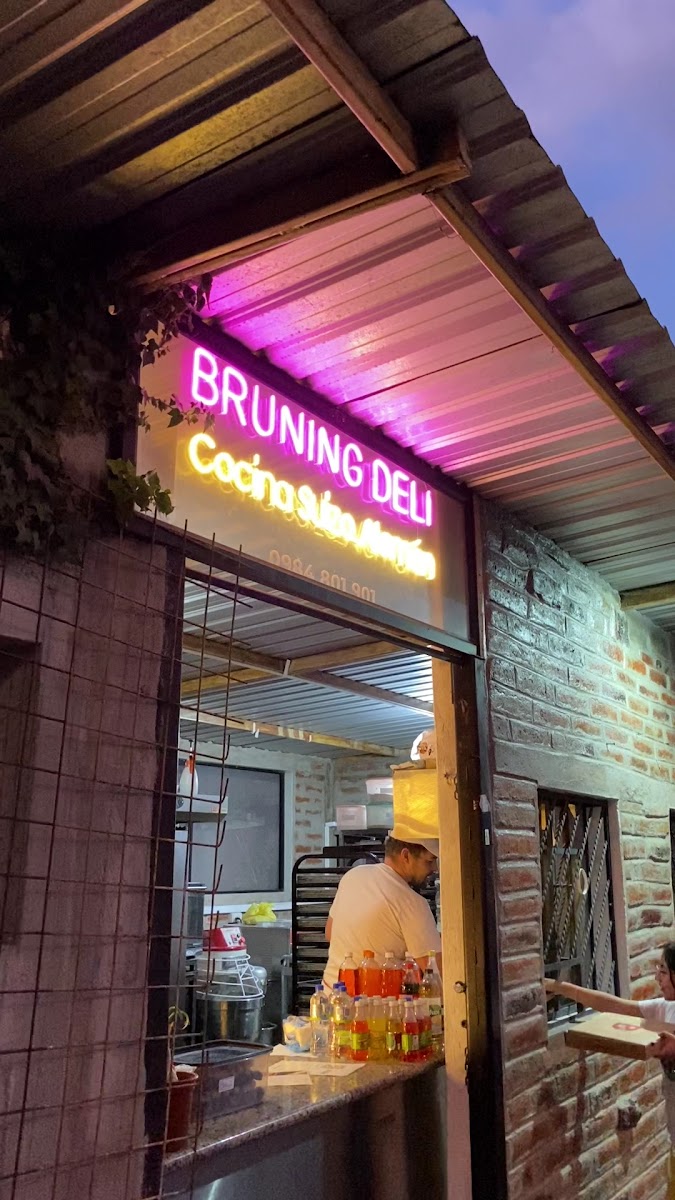 Bruning Deli ®