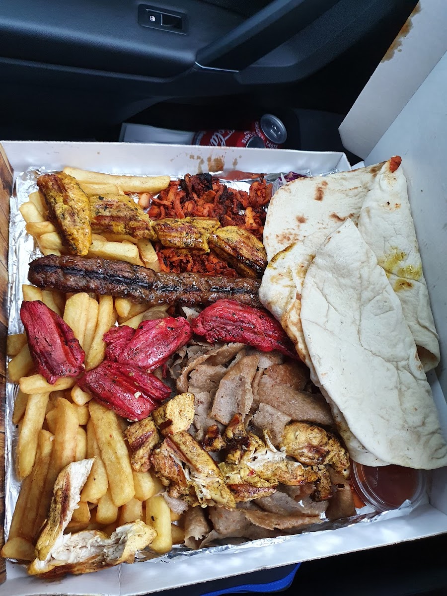 Brynsiencyn Kebab House-9