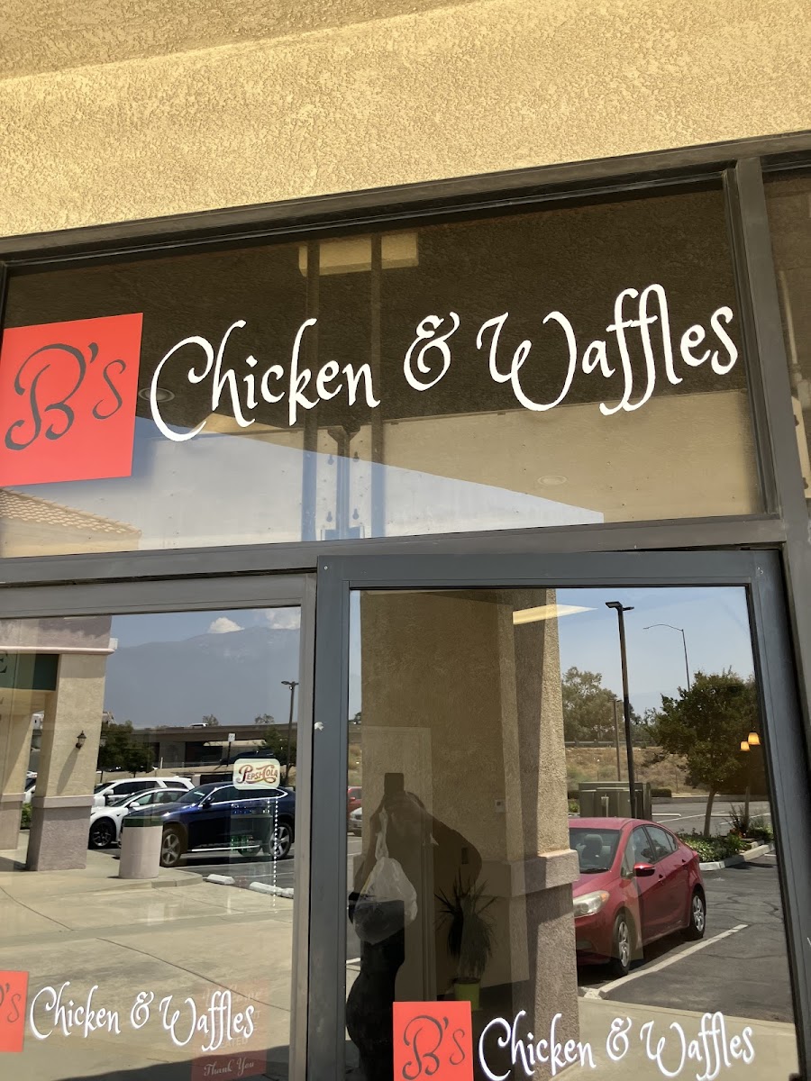 B's Chicken & Waffles