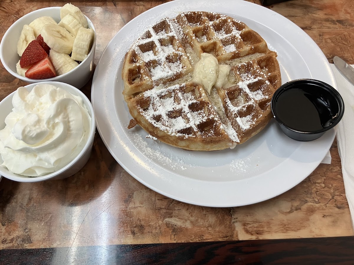 B's Chicken & Waffles-4