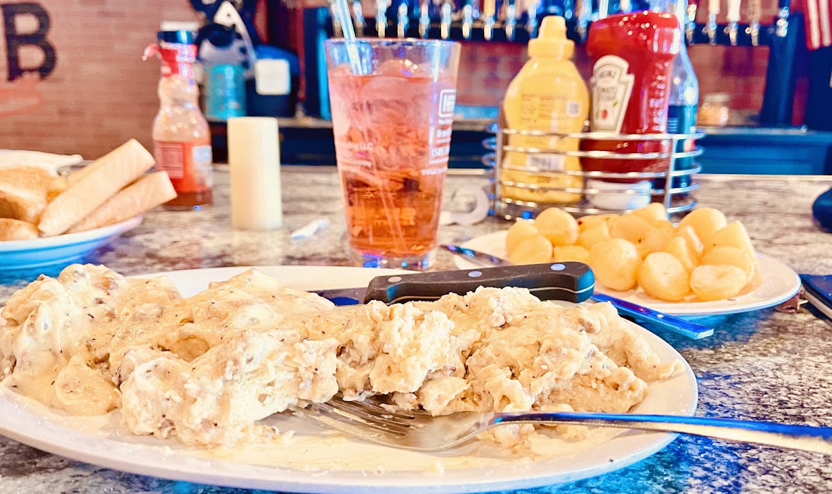 Btb Wood Fired Pizza Bar & Grill-10