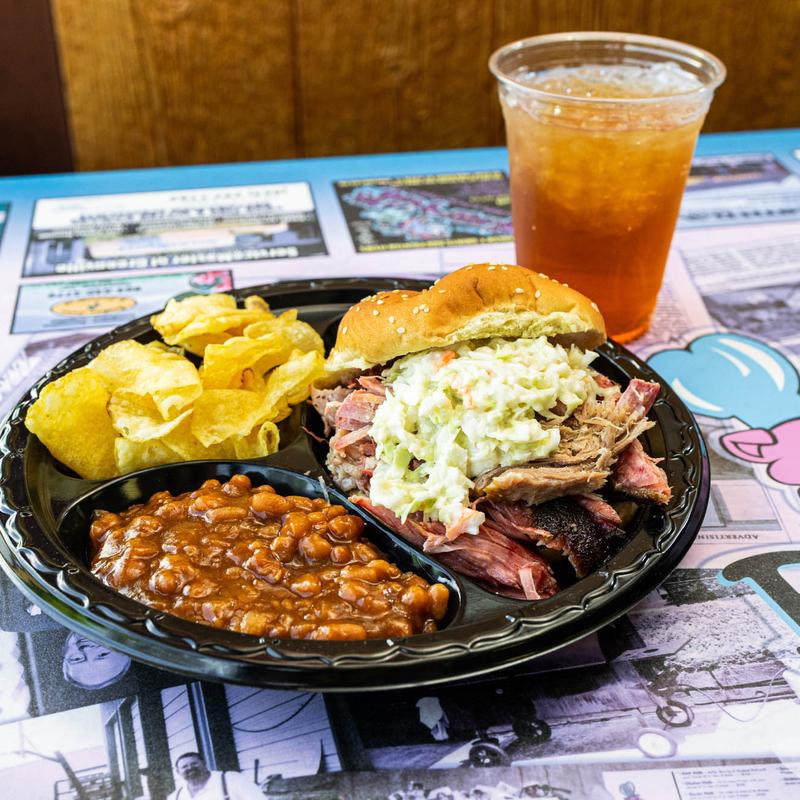 Bucky's Bar-B-Q-4