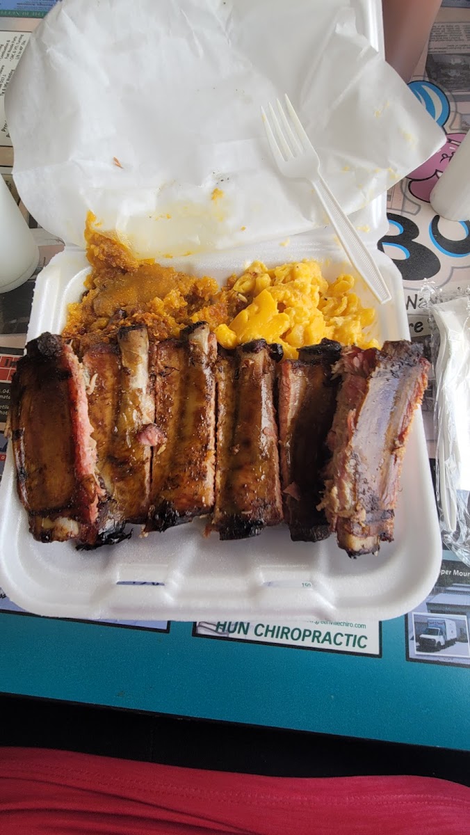 Bucky's Bar-B-Q-5