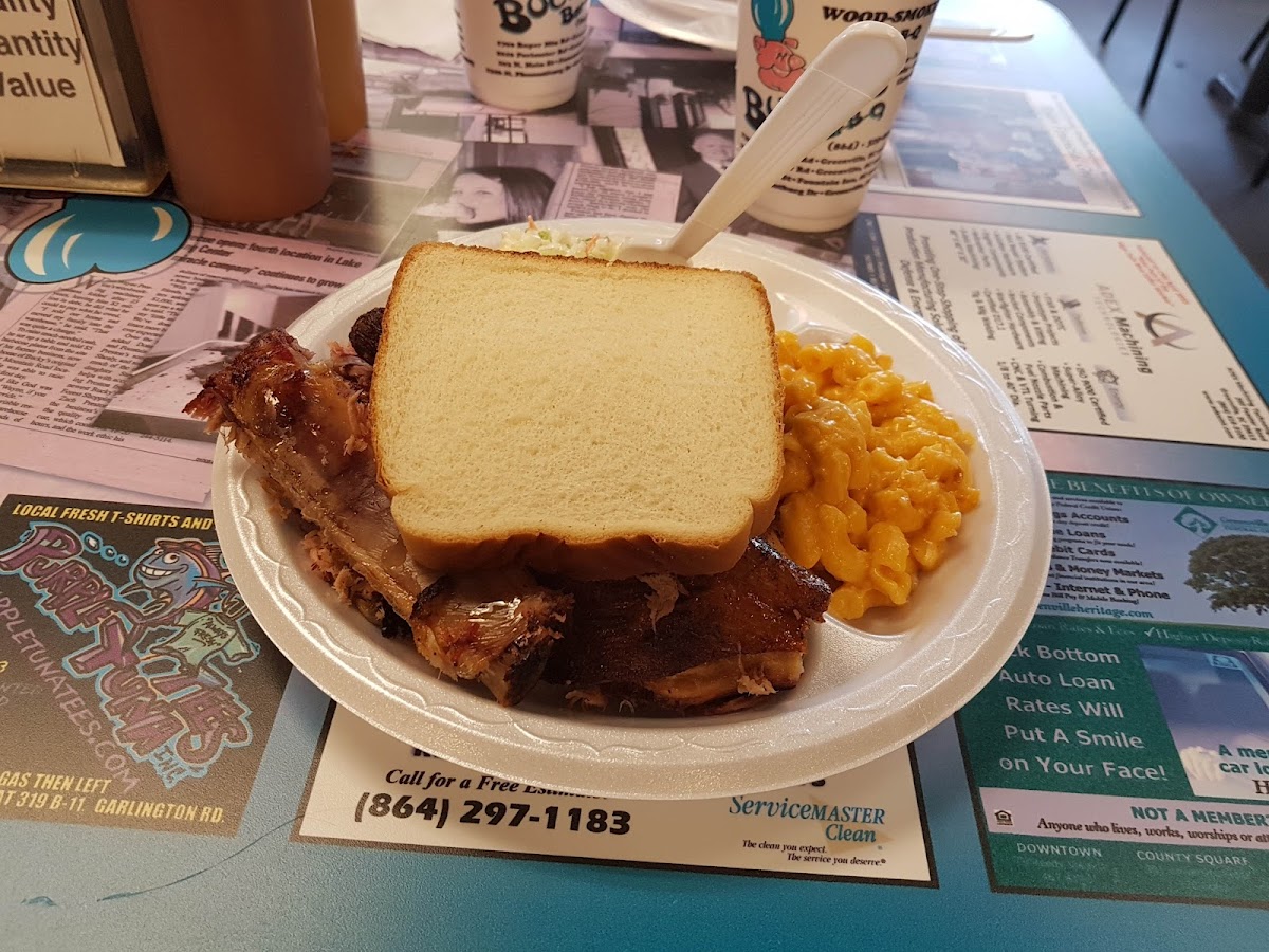 Bucky's Bar-B-Q-9