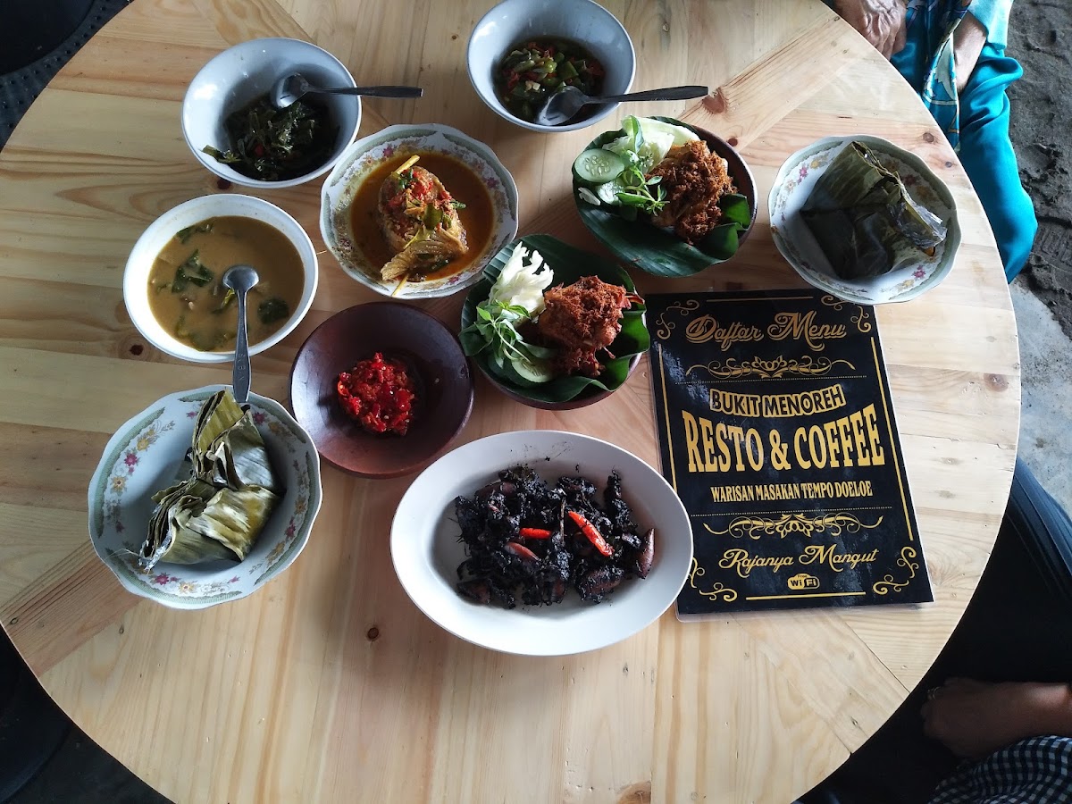 Bukit Menoreh Resto & Coffee-8
