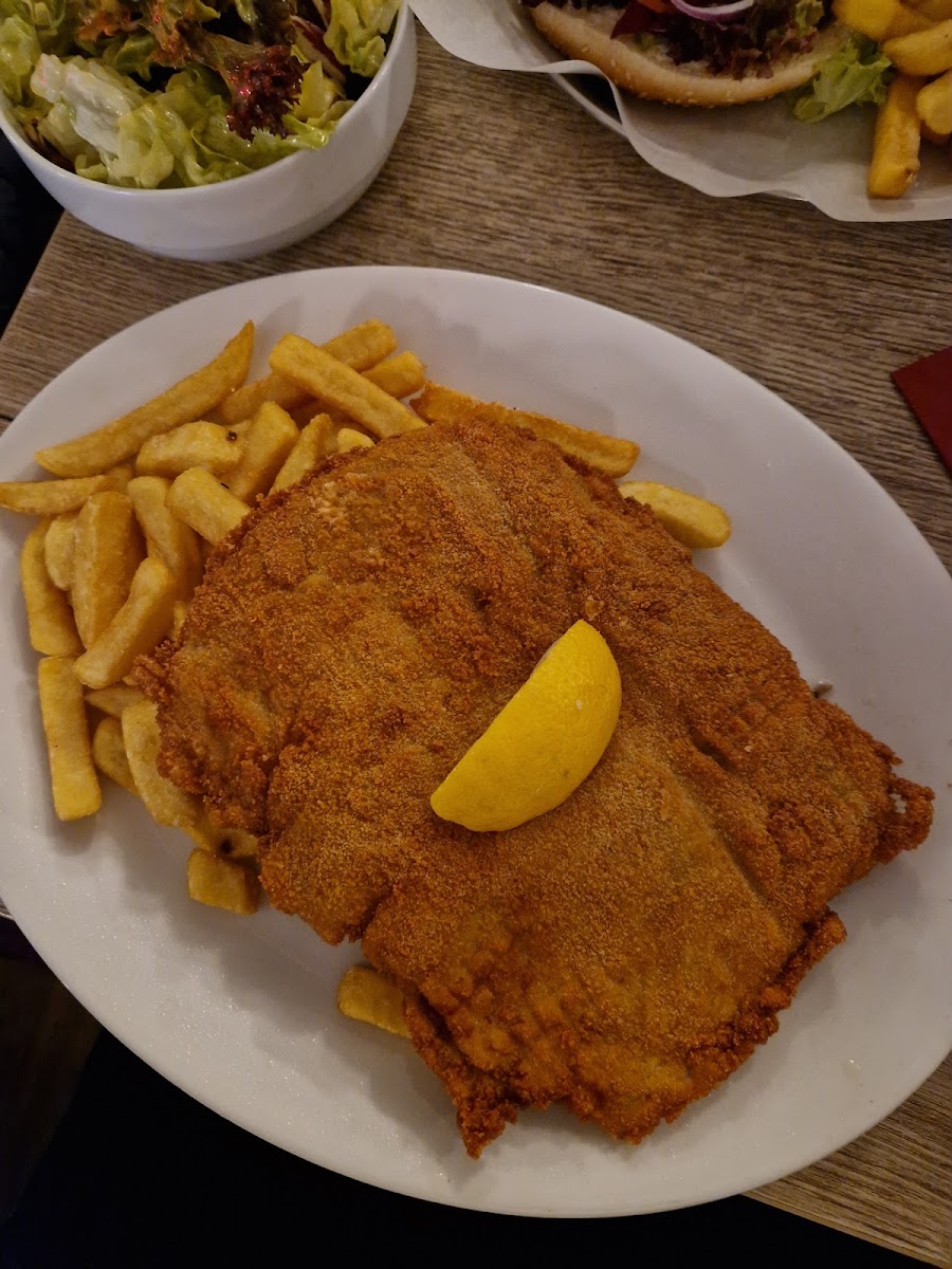Bull & Bear Restaurant & Sportsbar-8