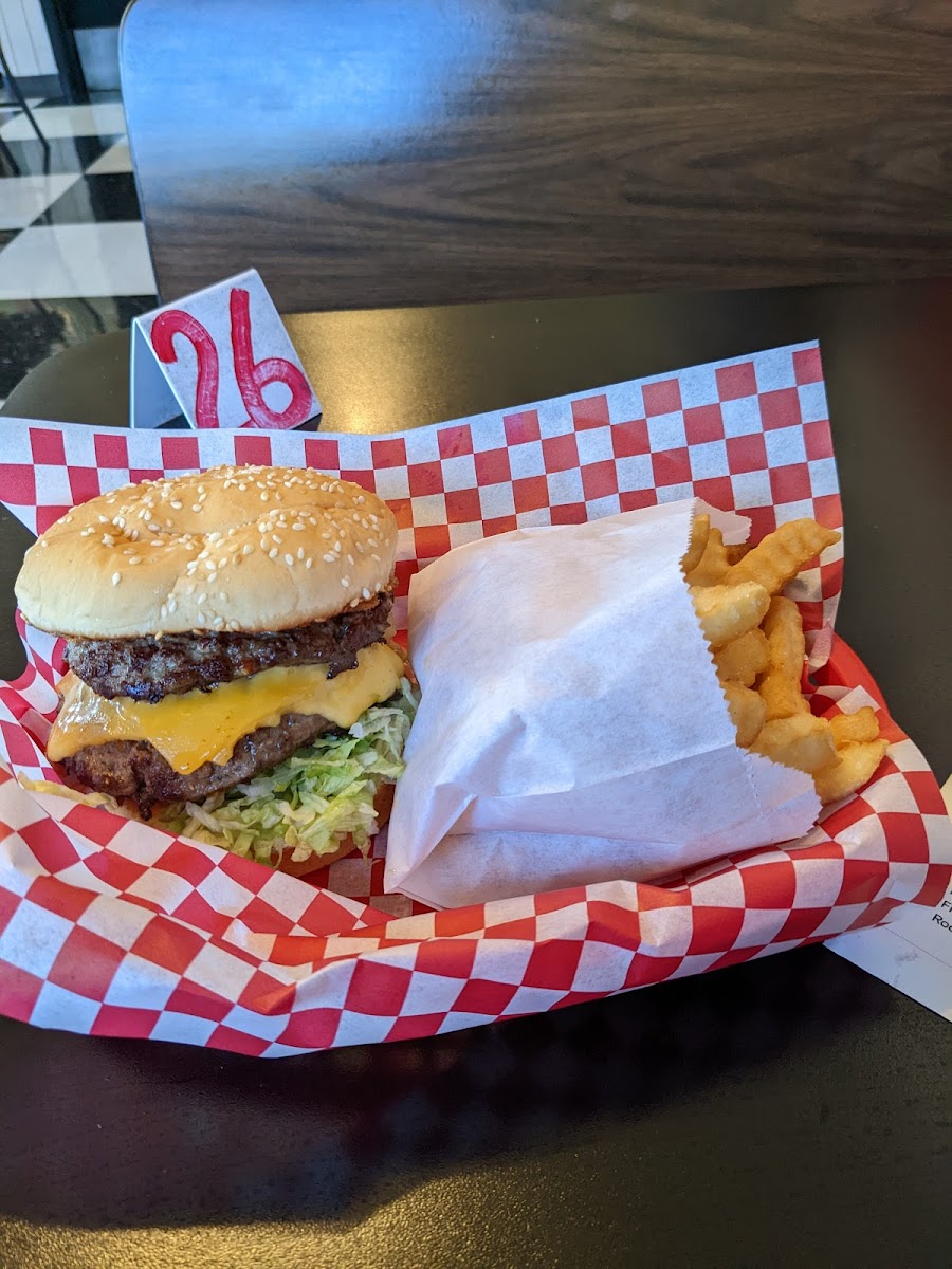 Bundy's Cafe Drive-In-6