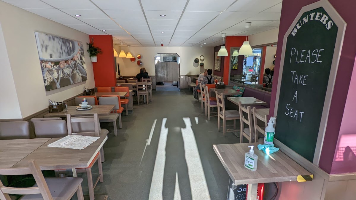 Bunters Cafe & Restaurant