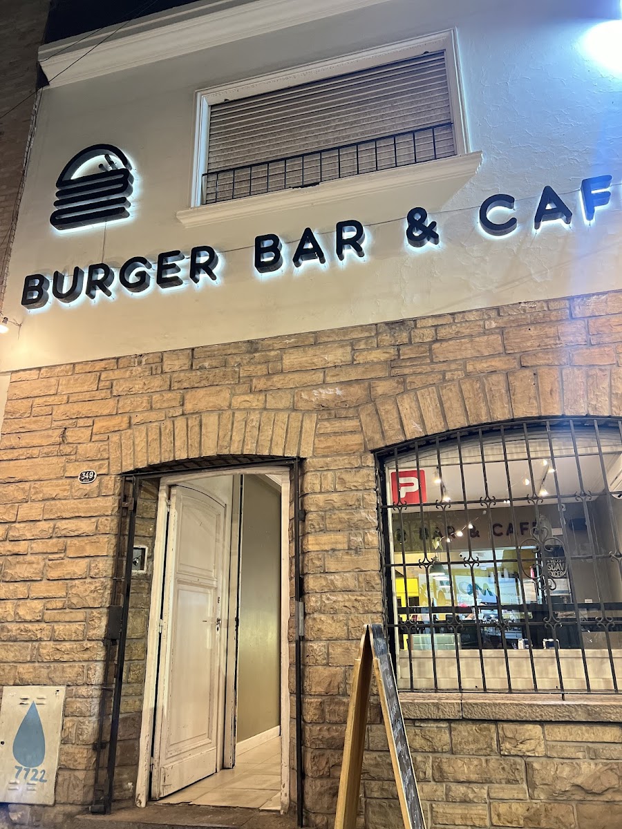 Burger Bar & Café