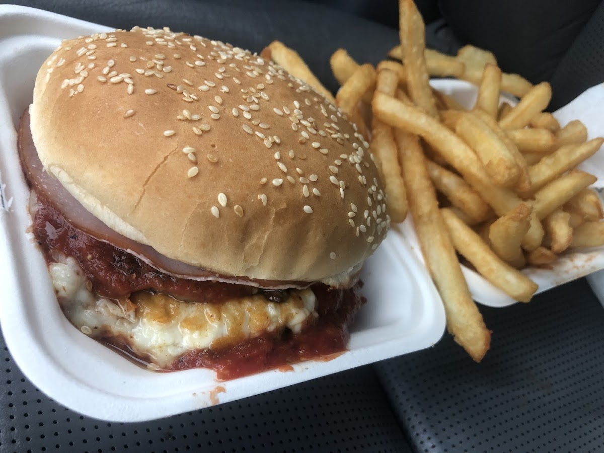 Burger Baron Onoway-4