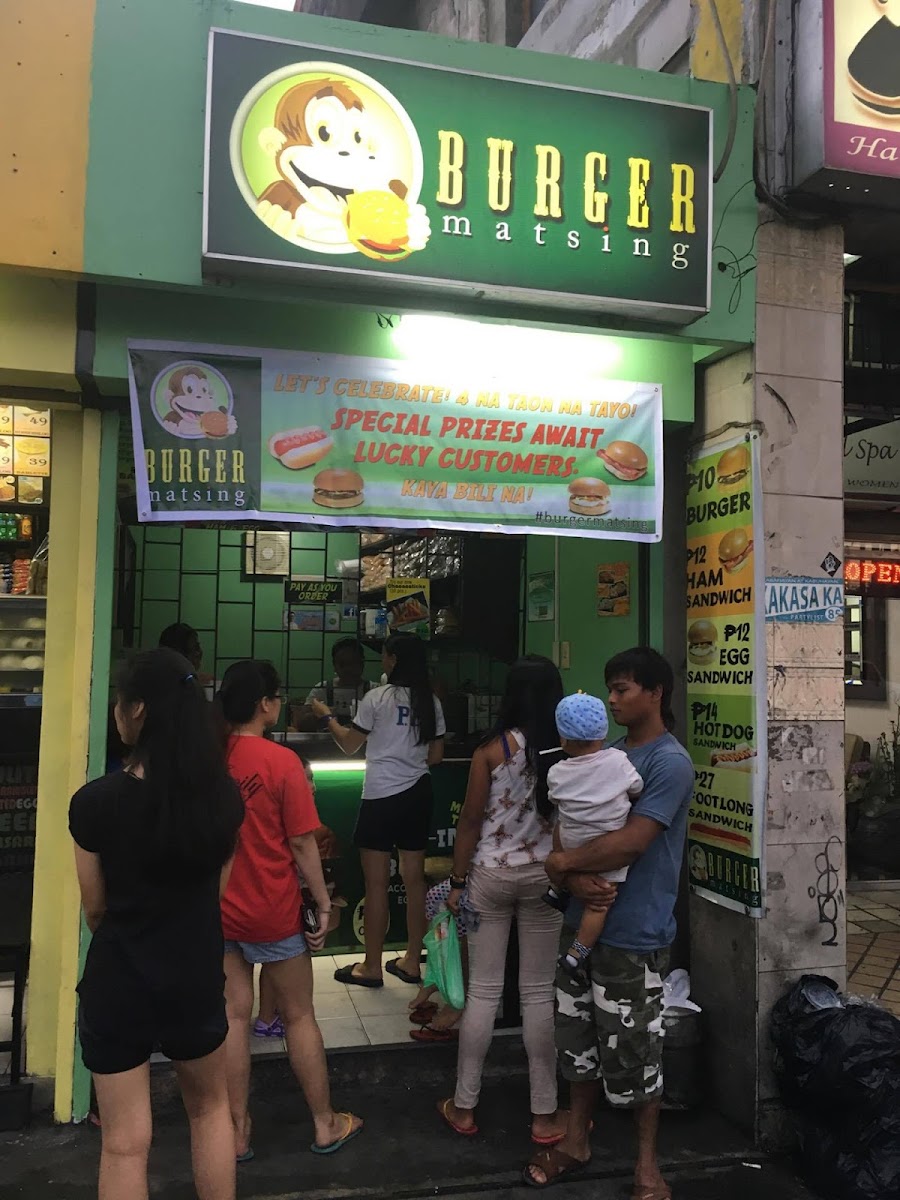 Burger Matsing Kamuning Branch