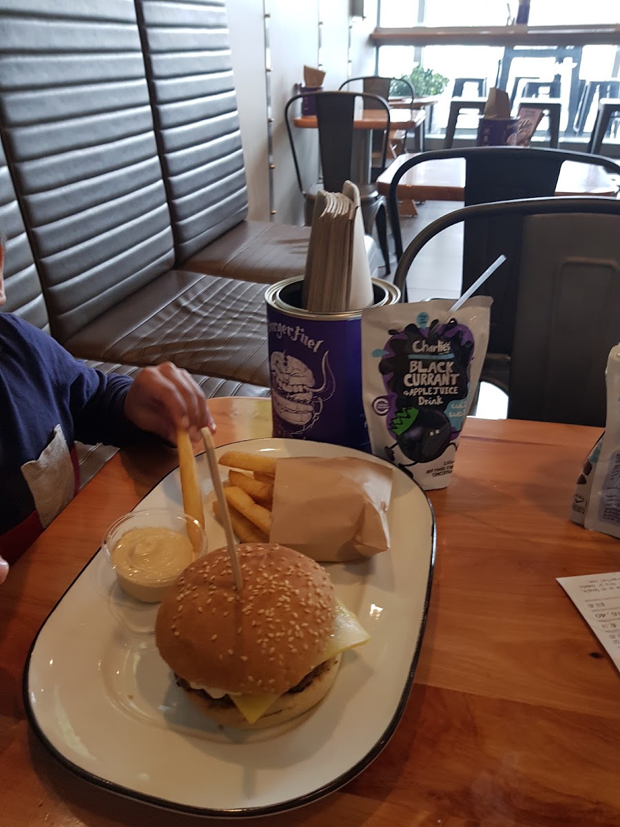 Burgerfuel Manukau-7