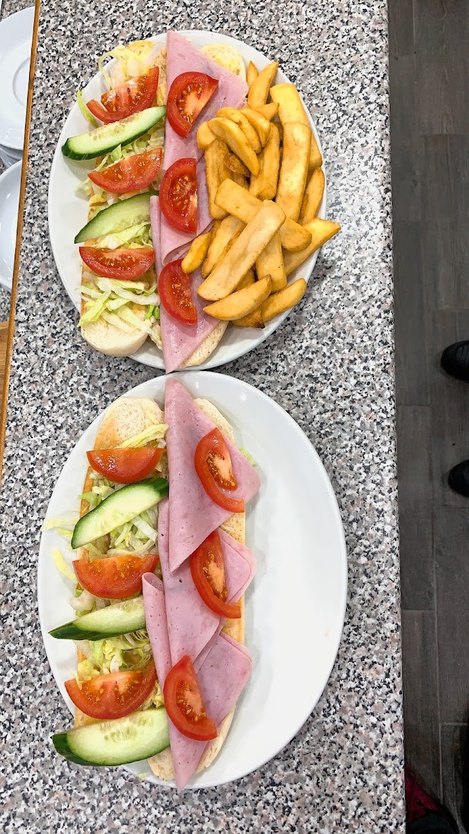 Butler's Cafe And Restaurant-3