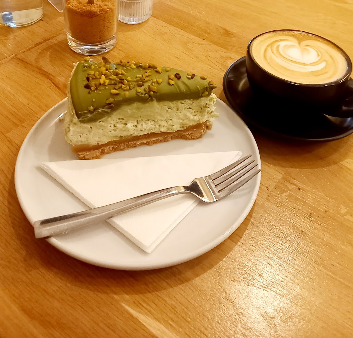 Café 1Love4 Ku'damm Coffeeshop-8
