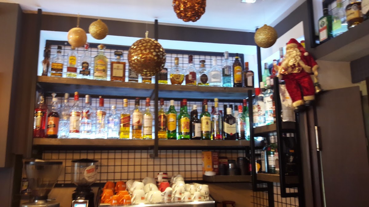 Ρους Cafe-Bar-3