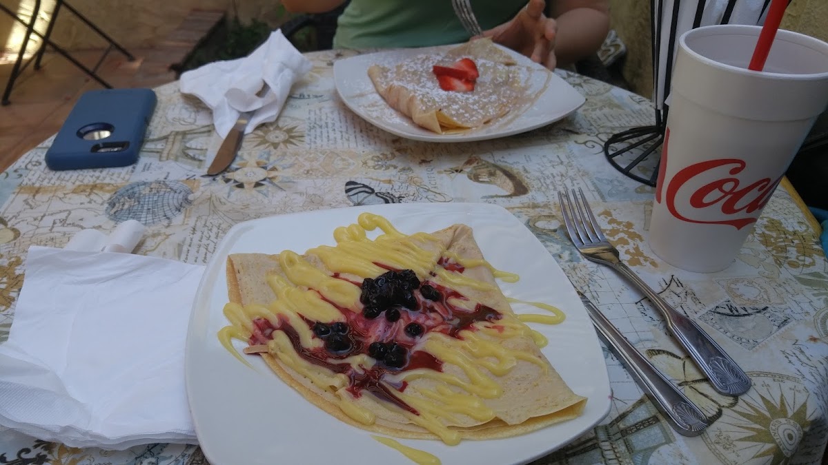 Cafe Crepes De Paris-7