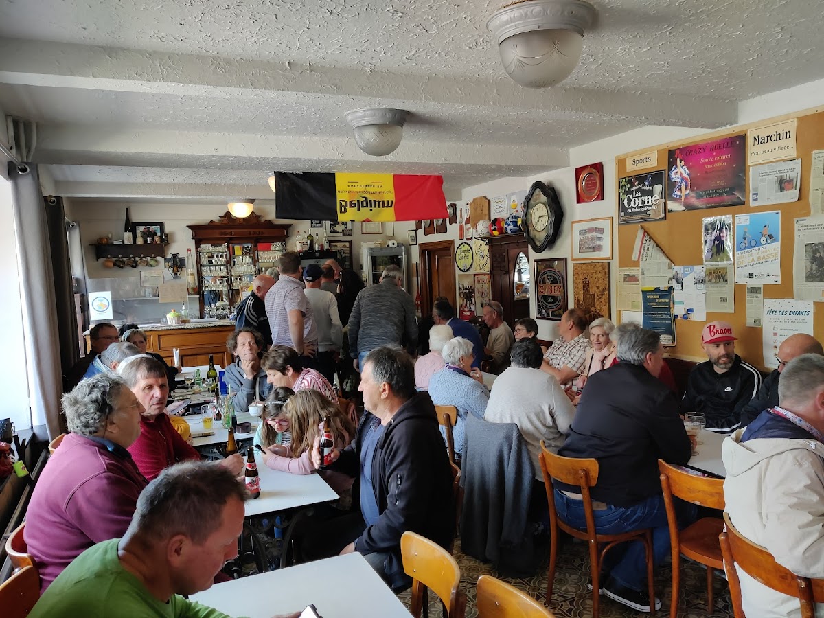 Café De La Place Dit 'chez Ruelle'-2