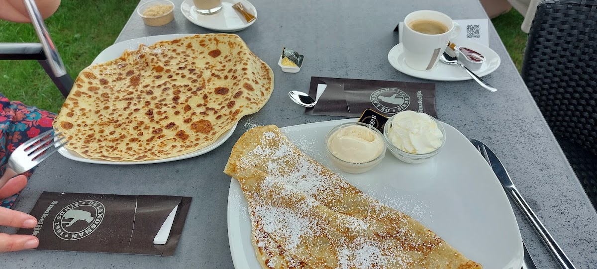Cafe De Landsman-10