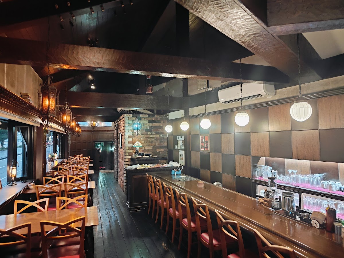 Cafe De Ram Higashi Bypass
