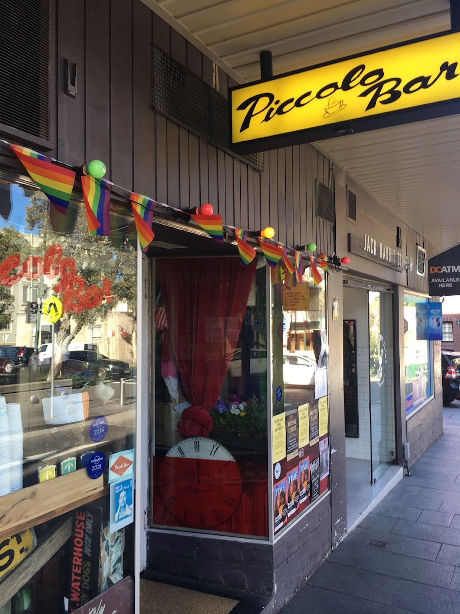 Cafe Deluxe
