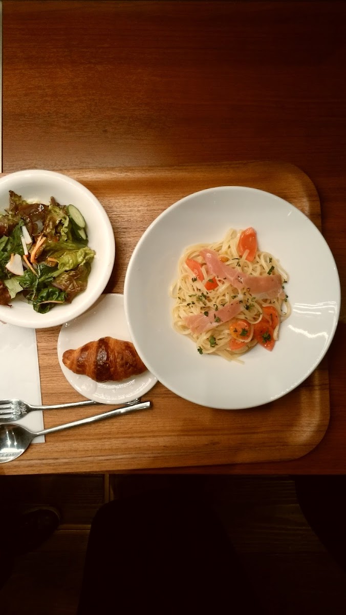 Cafe Dining 806-5