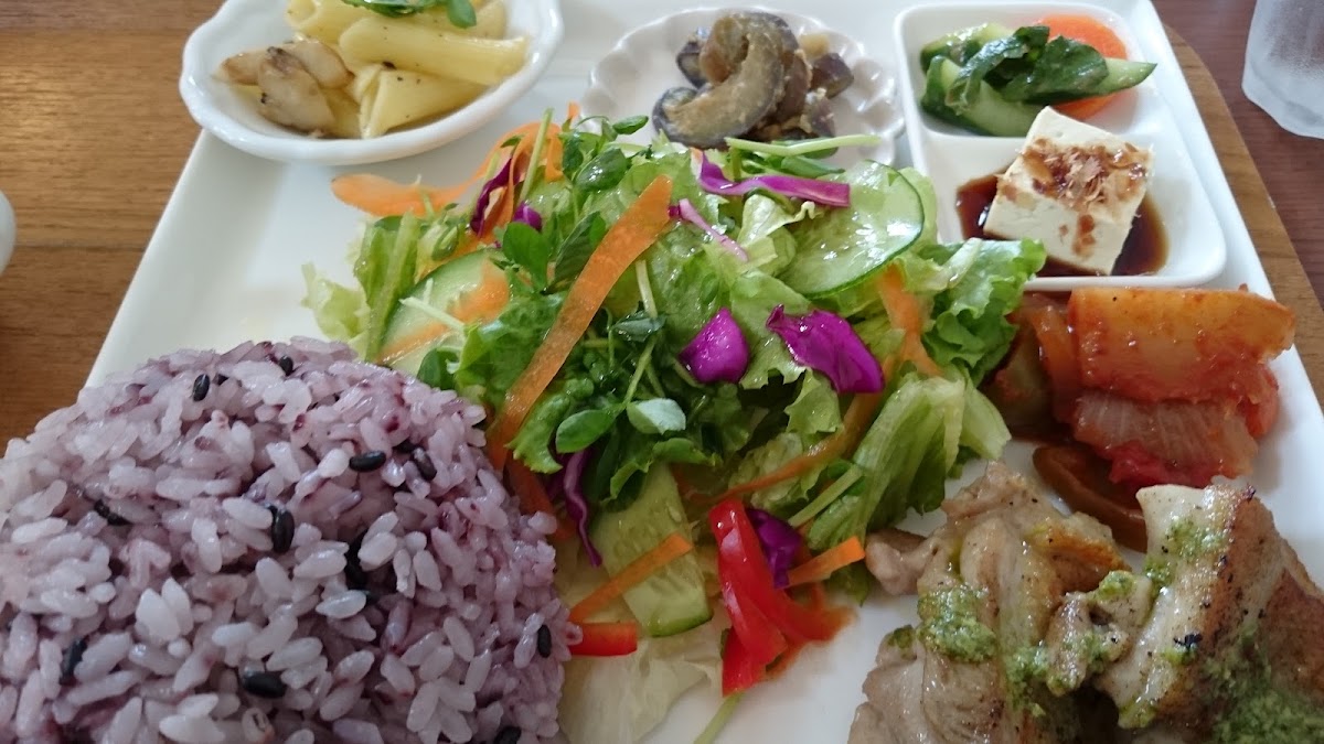Cafe Dining 806-6