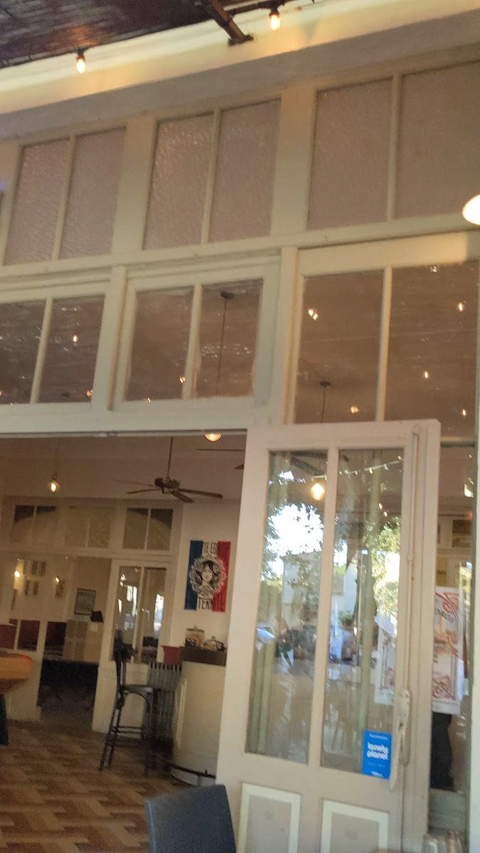 Cafe Du Commerce-2