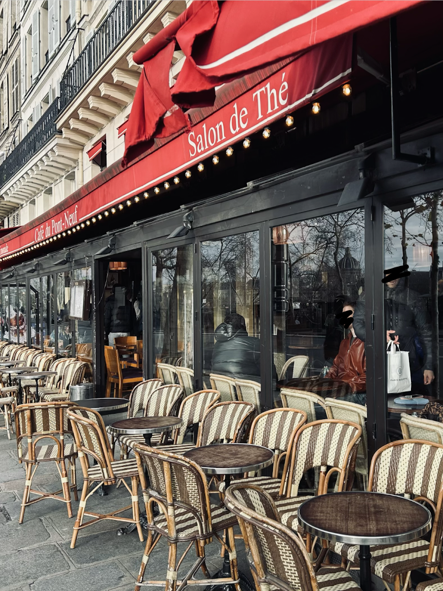 Café Du Pont Neuf