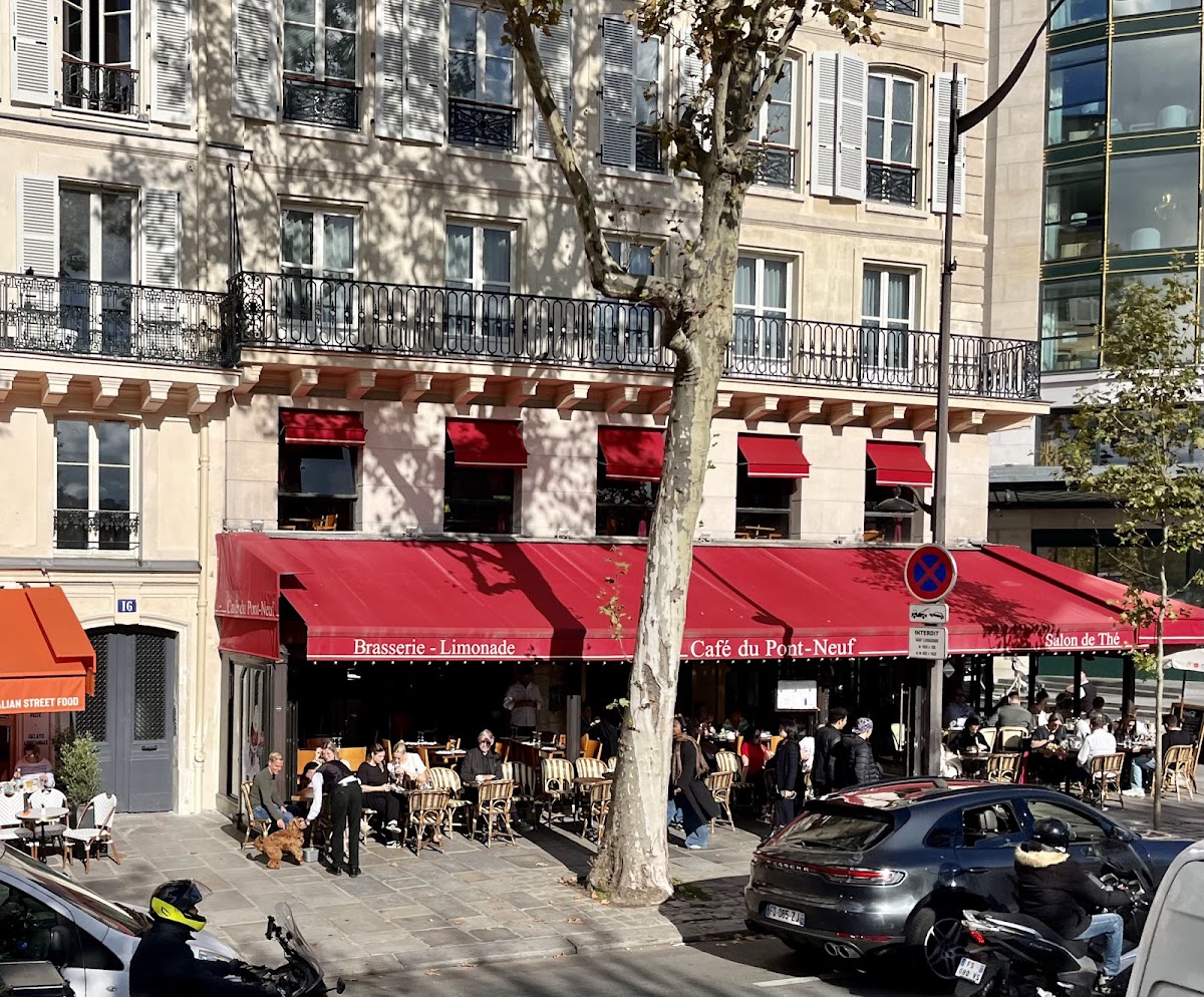 Café Du Pont Neuf-4