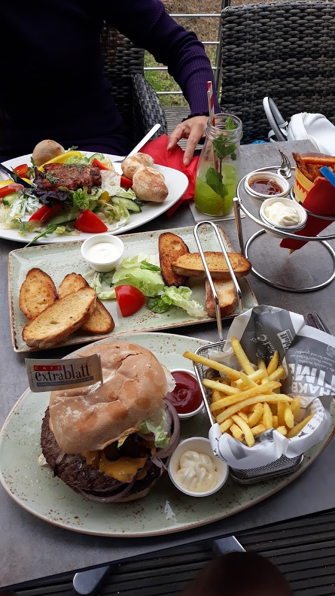 Cafe Extrablatt Bergheim-5