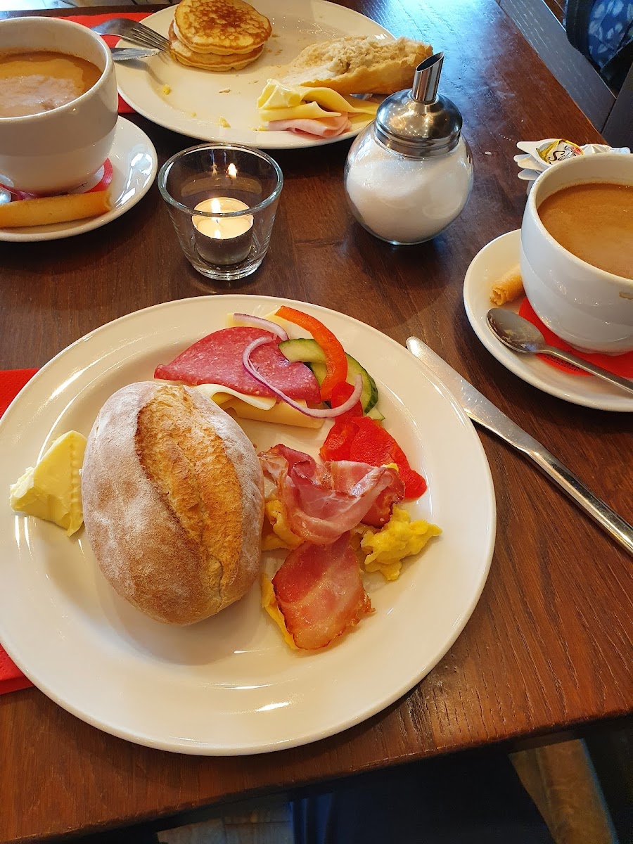 Cafe Extrablatt Bergheim-7