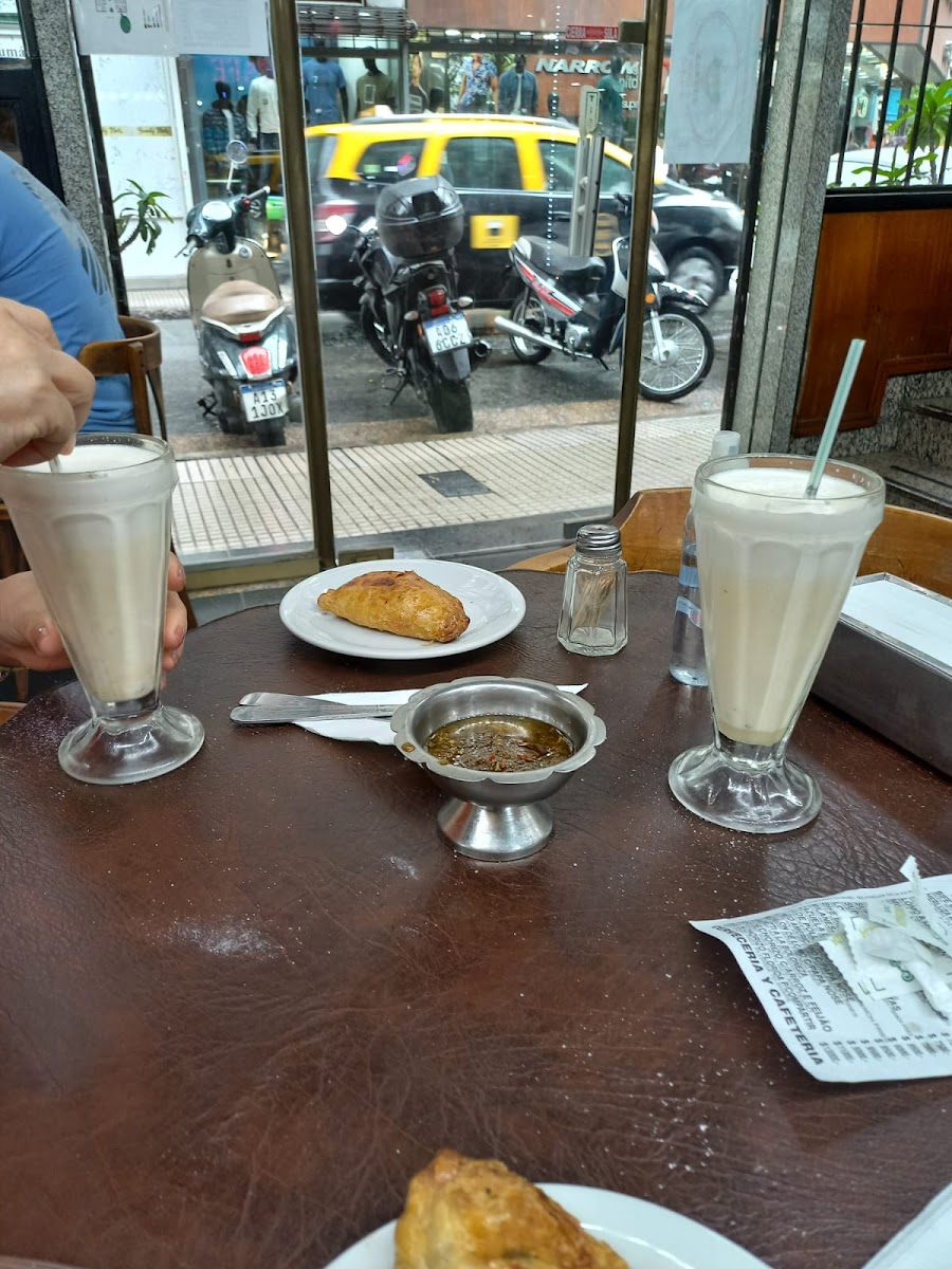 Cafe Florida Restobar-9